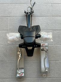 Porta Targa moto Yamaha e leva freno