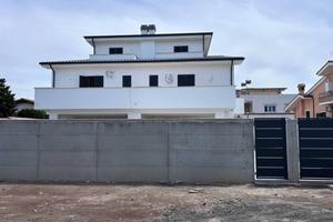 Villa di 150 m² con 4 locali a Roma