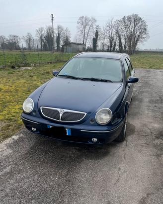 Lancia Lybra 1.9 JTD gancio traino leggi bene