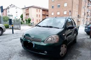  Toyota Yaris 