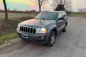 Jeep Grand Cherokee Laredo 3.0 V6 CRD