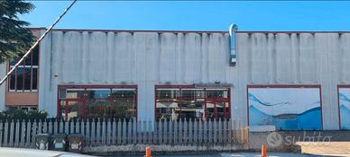 Locale commerciale a Corridonia