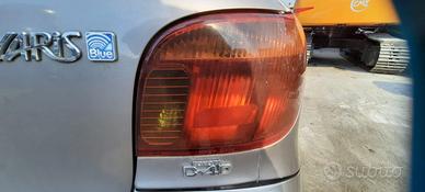 TOYOTA YARIS 2004 - STOP POSTERIORE DESTRO