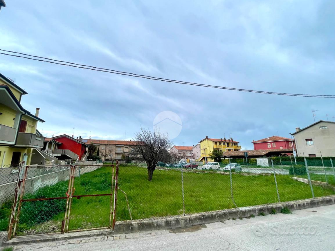 Terreny, 850 m²