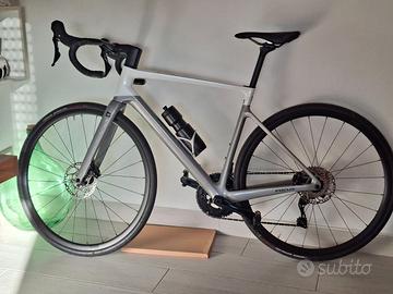 bici da corsa Focus paralane 8.7 (carbonio)
