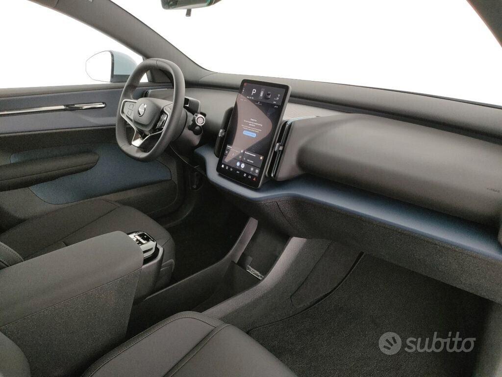 Volvo Ex30 2023 photo 3
