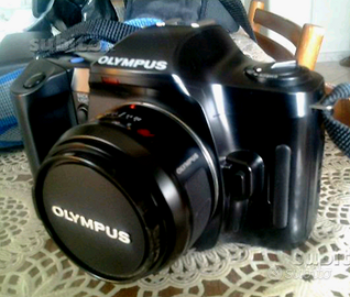 Macchina fotografica Olimpus OM-101 nuova. Anno 92