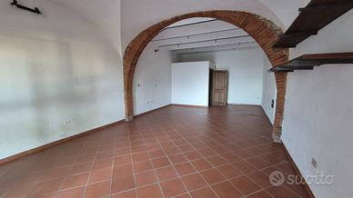 Fondo comm. a - Centro del BorgoCastagneto Carduc