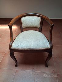 poltroncina stile antico 