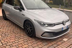 Volkswagen Golf 8 2.0 tdi style