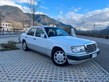 Mercedes 200 E