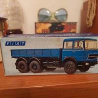 Modellino camion Fiat 697N vintage