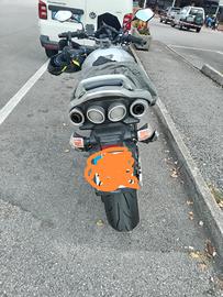 Suzuki gsr 600