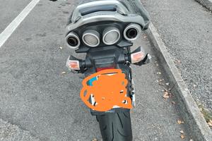 Suzuki gsr 600