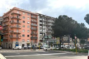 4 LOCALI A ROMA
