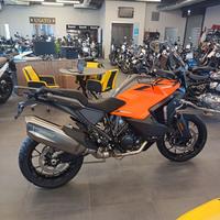 KTM 1390 Super Adventure S Orange