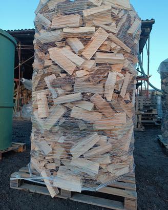 legna secca in bancali a 150 euro