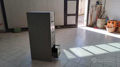 Cassettiera in metallo da ufficio