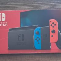 Nintendo switch , custodia e kit riparazione.
