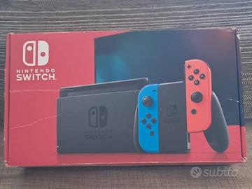 Nintendo switch , custodia e kit riparazione.