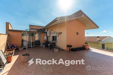 CAMPOROTONDO ETNEO , BILOCALE/ ATTICO PANORAMICO