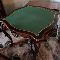 Tavolo da gioco antico