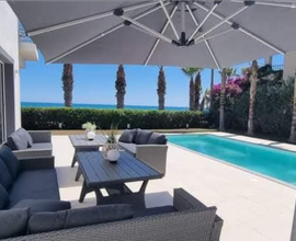 Villa FRONTE SPIAGGIA-c/PISCINA Uso Esclusivo