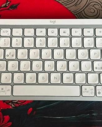 Tastiera logitech wifi retroilluminata 