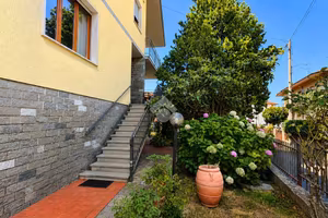 5 LOCALI A SANTO STEFANO DI MAGRA
