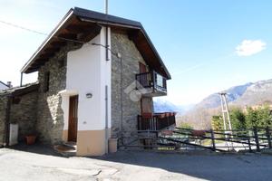 CASA SEMINDIPENDENTE A SAINT-VINCENT