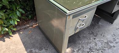 Scrivania vintage in metallo 