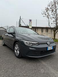 Volkswagen Golf VIII 1.5 TGI 130 CV Variant