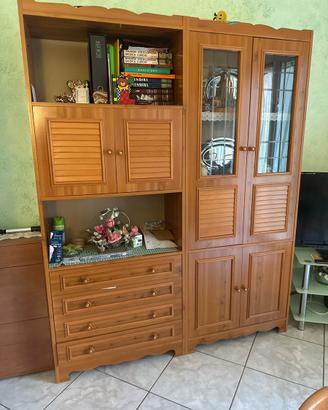 Credenza con vetrina