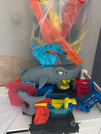 Hot Wheels City Autolavaggio Mega Squalo