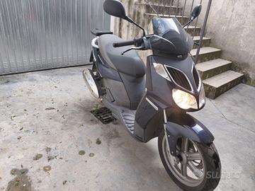 Scooter Aprilia Sportcity 125 Brescia