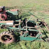 Macchina semovente per estrazione bulbi