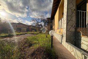 CASA INDIPENDENTE A CASELLA