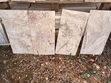 pavimento in marmo vecchio