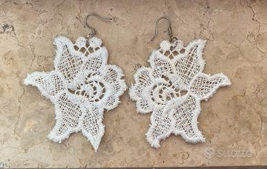 Orecchini di pizzo