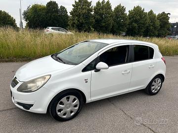 Opel Corsa 1.2 5 porte Club*EURO5*NEOPATENTATI