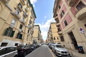 5 LOCALI A NAPOLI
