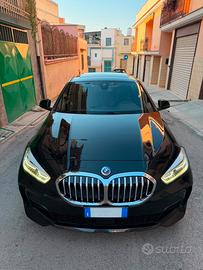 2022 BMW 118d M SPORT