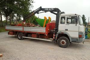 Autocarro IVECO 115-17 Gru HIAB
