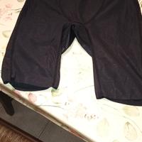 pantaloncini progettati per tonificare i muscoli 