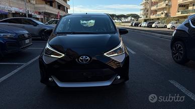 Toyota Aygo Connect 1.0 VVT-i 72 CV 5 porte x-play