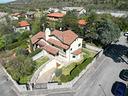 villa-di-360-m²-con-piu-di-5-locali-e-box-auto-dop