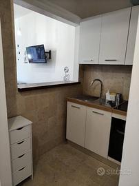 Cerveteri monolocale arredato con balcone