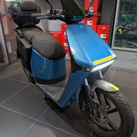 Scooter elettrico aziendale usato 125 WOW