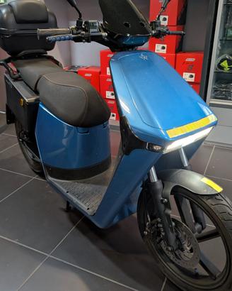 Scooter elettrico aziendale usato 125 WOW
