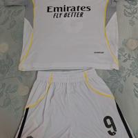 Completino da calcio Real Madrid